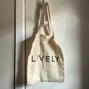 LIVELY Tote Bag 
